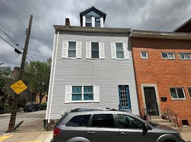 1524 Froman St, Pittsburgh, PA