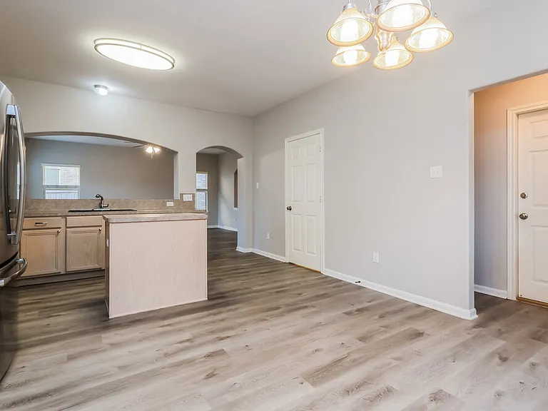 985 Oak Falls Dr — Photo 7