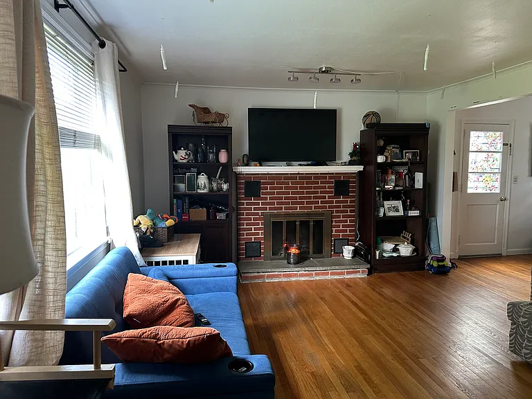 Upstairs Living Rm with Fireplace
