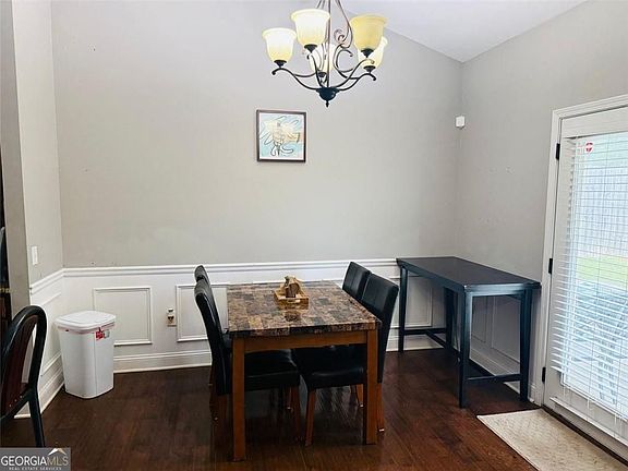 3rd image of 239 Summergate Ln