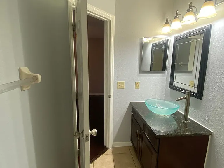 685 Youngstown Pkwy #301 — Photo 15