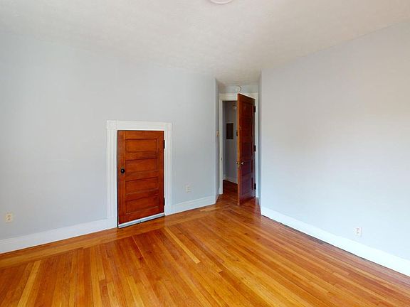 5th image of 140 Cottage St APT 2L