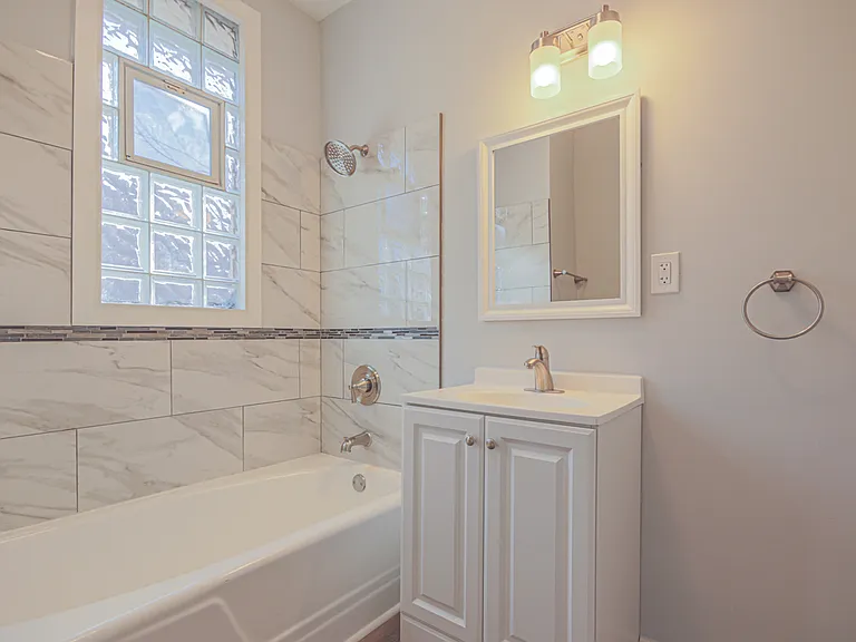 7432 S Maryland Ave #1 — Photo 4