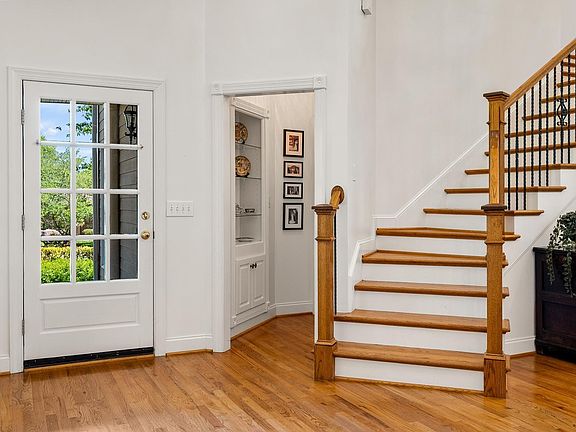 4th image of 6 Sproughton Ct