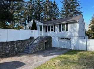 131 Spackenkill Rd, Poughkeepsie, NY 12603