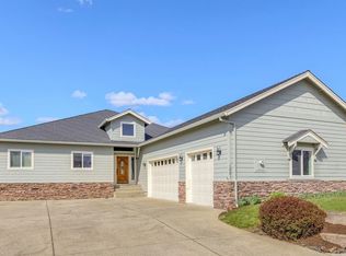 1061 Arrowhead Trl, Eagle Pt, OR 97524