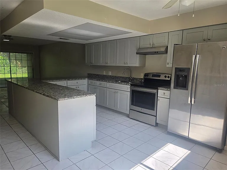 1320 Markham Ave — Photo 10