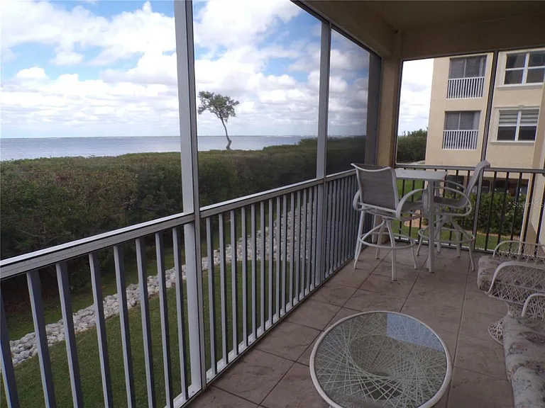 101 N Marion Ct #114 — Photo 62