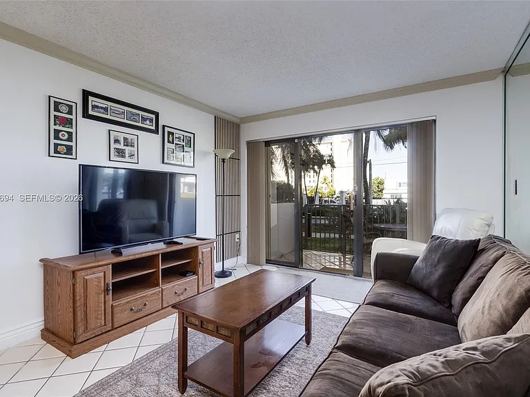 1201 S Ocean Dr #104N — Photo 2