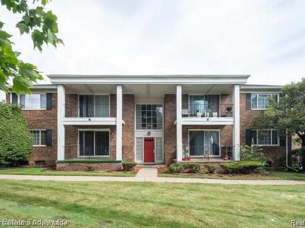 25304 Shiawassee Cir N #105, Southfield, MI 48033