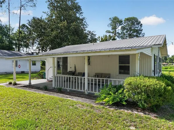 148 Lake Shore Ter, Interlachen, FL 32148