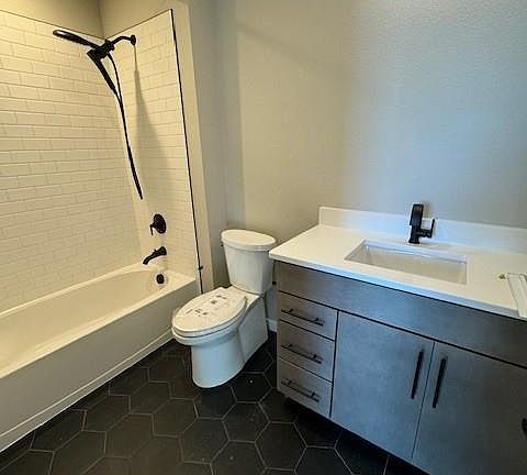 4th image of 3563 Mission Bay Ct