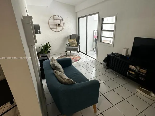 625 NW 10th St #625, Miami, FL 33136