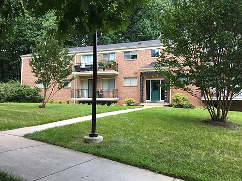 10512 Weymouth St #203 Photo 1