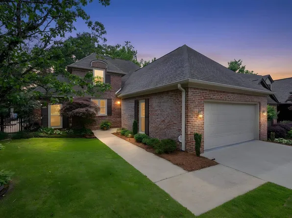 2281 Sterling Ridge Cir, Vestavia, AL 35216