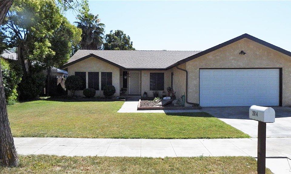 1st image of 2614 Greenwood Dr