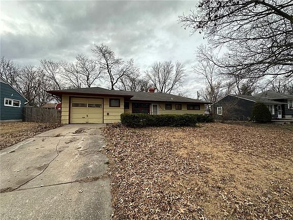3rd image of 7410 E 110th St