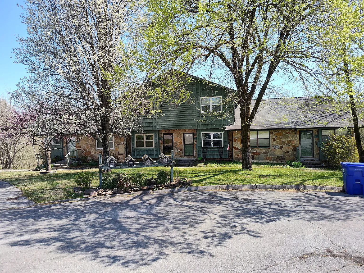 2 bed, 1.5 bath, 1488 sqft, $1,850 — Photo 1