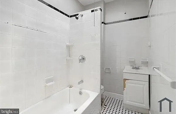 614 N Grantley St — Photo 8