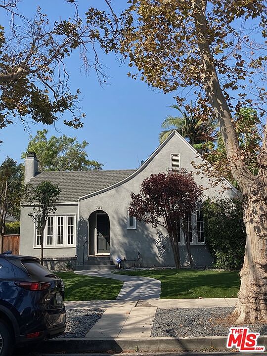 1st image of 721 N Martel Ave