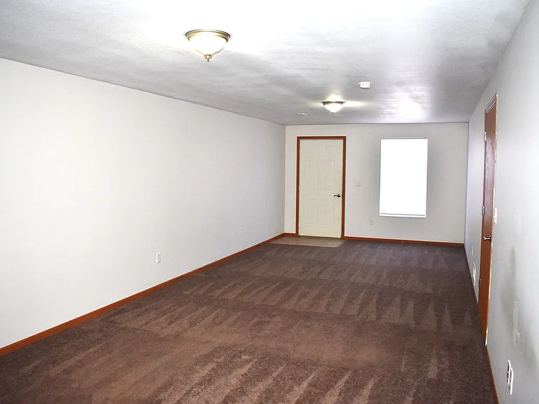 11789 Ridgeway Dr — Photo 4
