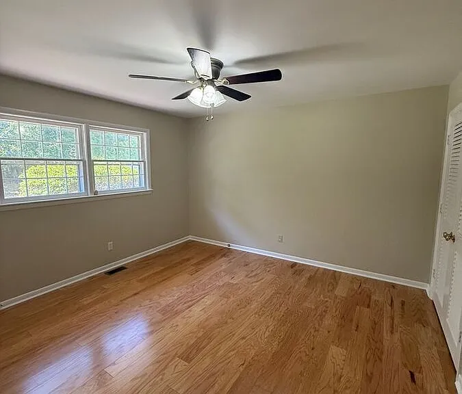 117 Windemere Rd — Photo 22
