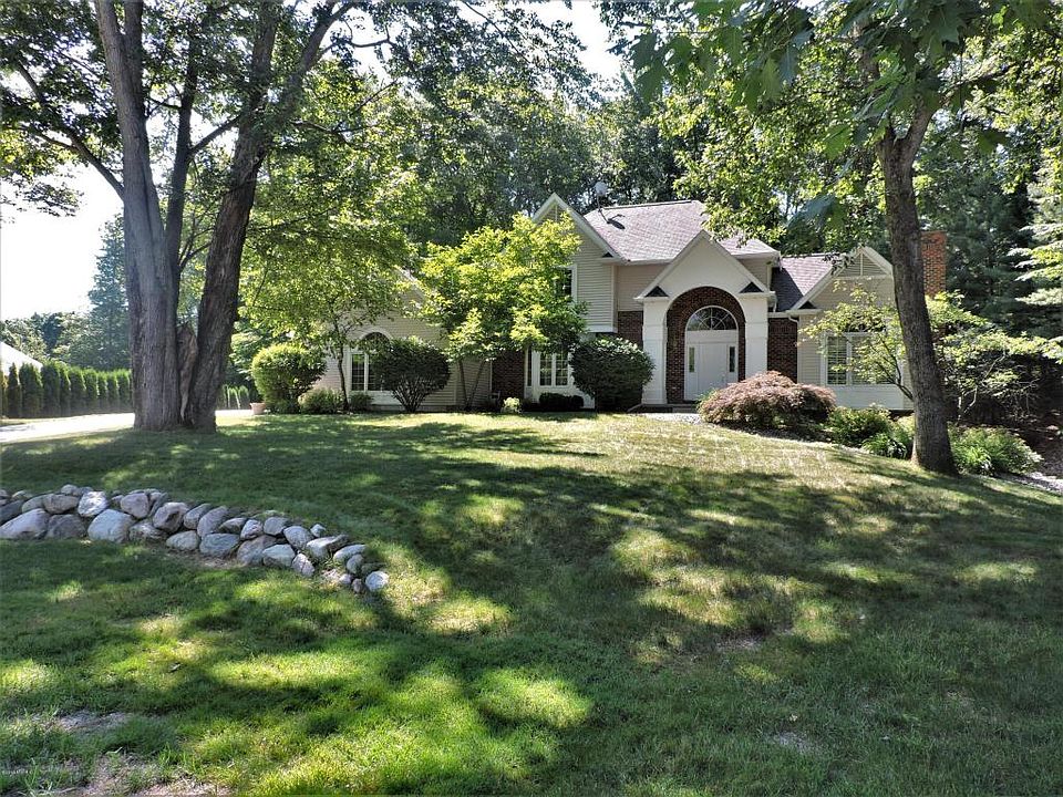 1st image of 15191 Oakwood Dr