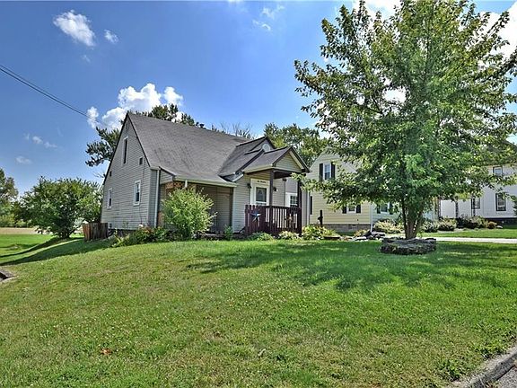 2nd image of 219 Rebecca Ave