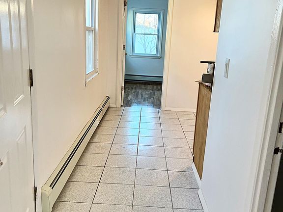 4th image of 614 Ingram Ave #1