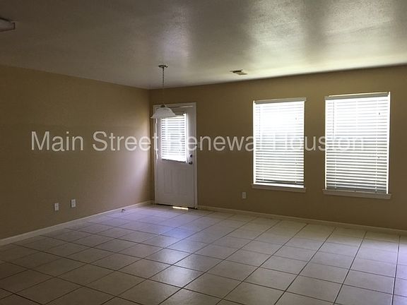 3rd image of 4907 S Cancun Dr