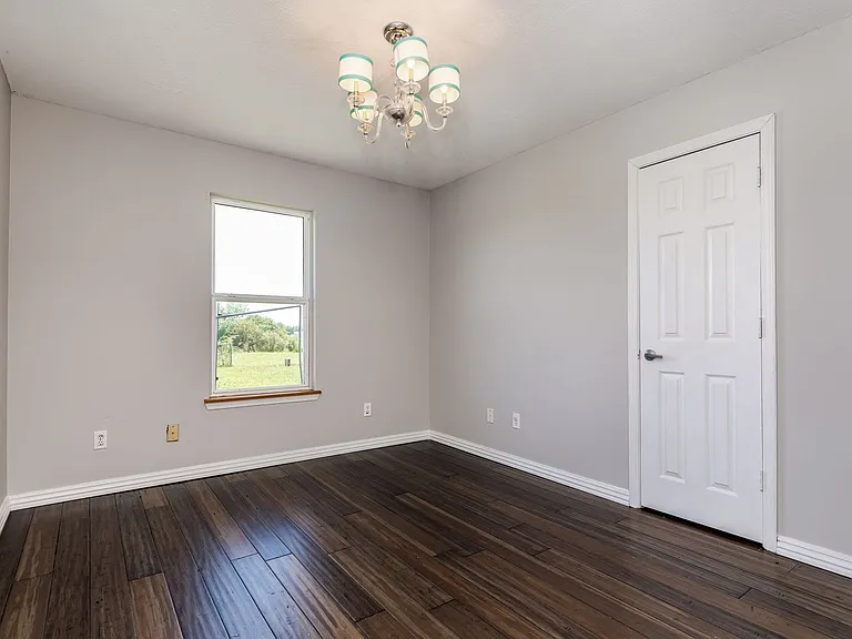 428 Southland St — Photo 4