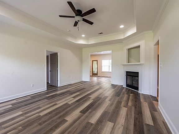 4th image of 163 Kendal Ln