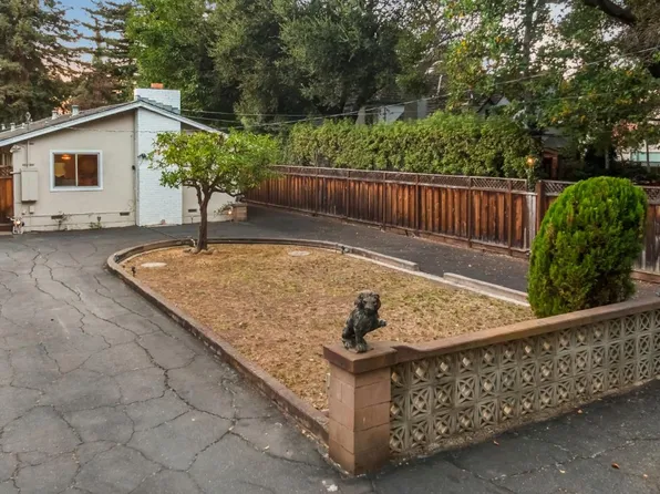 67 Holbrook Ln, Atherton, CA 94027