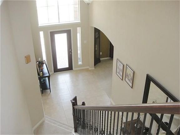 3rd image of 21719 Cozy Hollow Ln