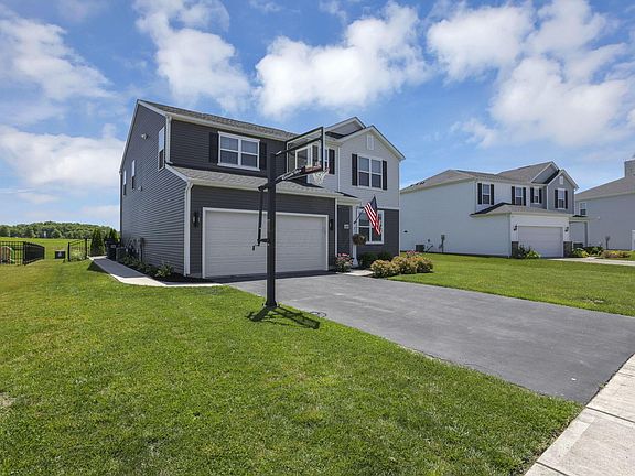 4th image of 1168 Lake Forest Dr