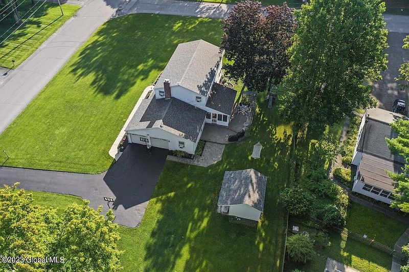 3rd image of 51 Shadow Wood Way