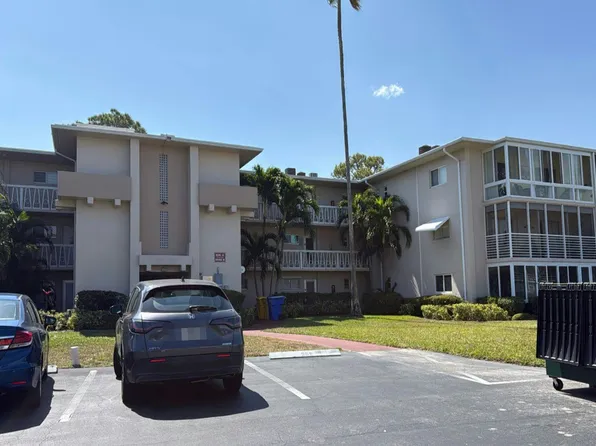 2562 Garden Dr N APT 202, Lake Worth, FL 33461