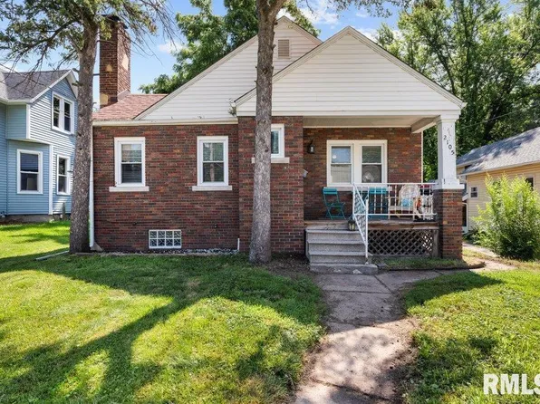 2105 17th St, Rock Island, IL 61201
