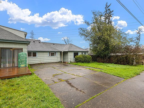 4th image of 2709 E 16th Ave