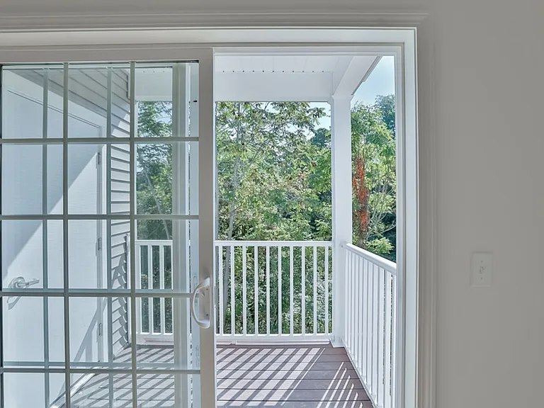 30 Pine Lane Apartments — Photo 12