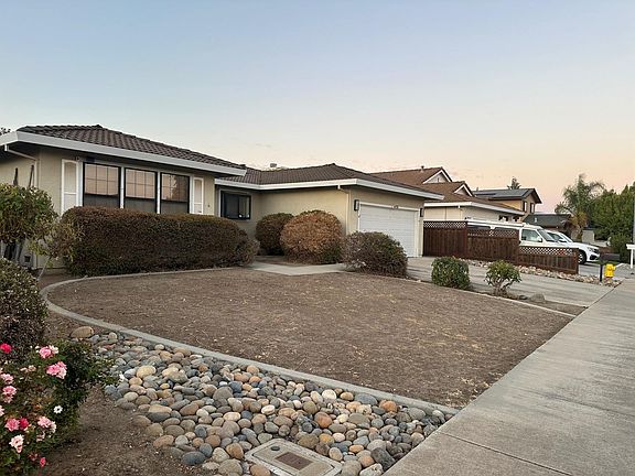4th image of 1670 Sausalito Dr