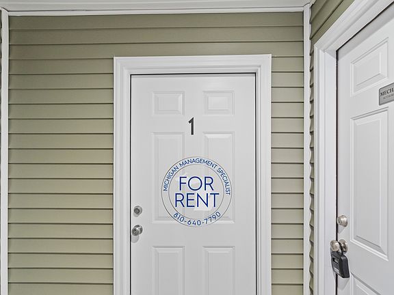 3rd image of 816 Asylum St #11512518