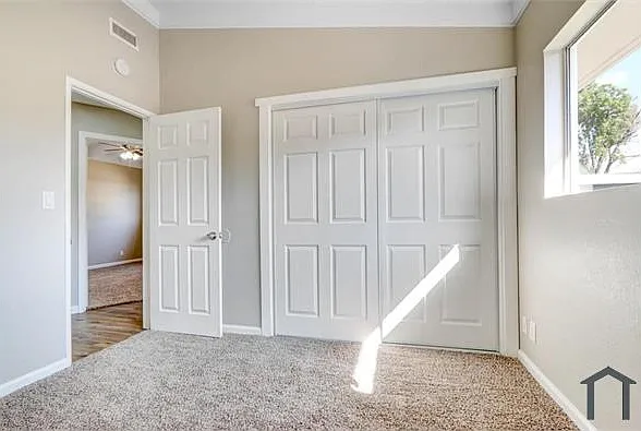 713 W Avenue H10 — Photo 11
