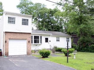 321 13th St, Schenectady, NY 12306