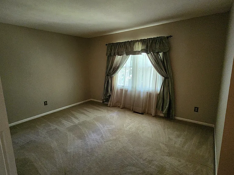 17115 Ridgefield Ct — Photo 15