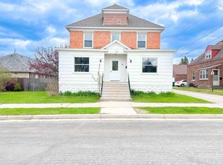 910 Wells St, Marinette, WI 54143