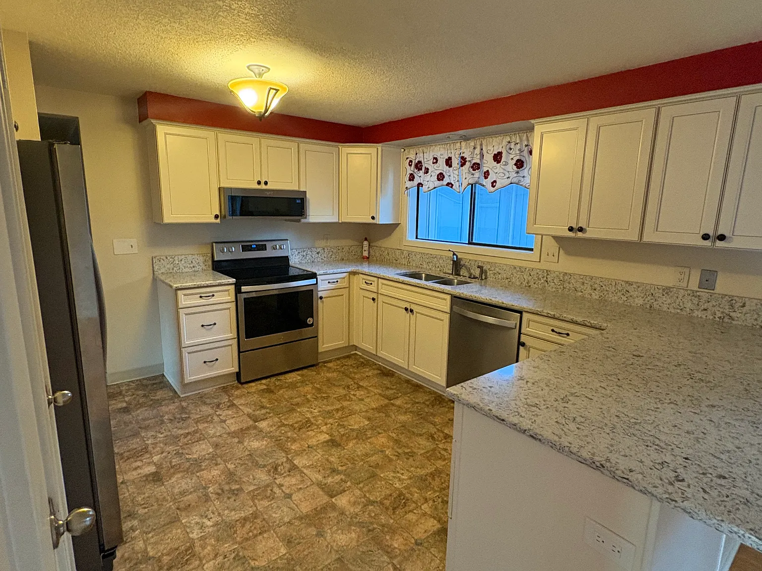 13081 Setera Cir — Photo 3