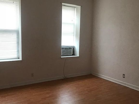 4th image of 3522 Missouri Ave