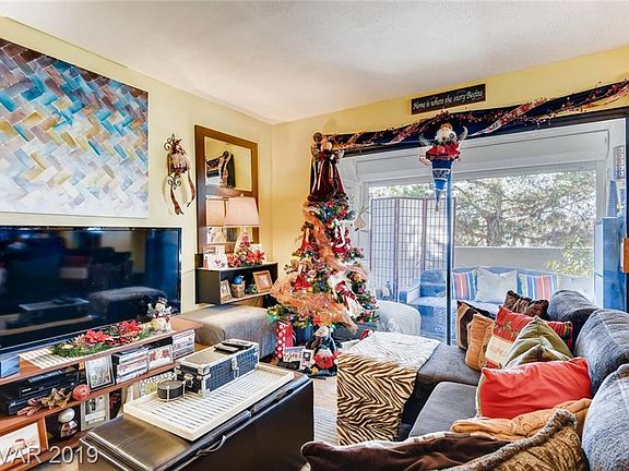 2nd image of 4890 Nara Vista Way Unit 202