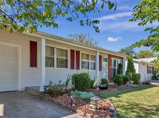 41 Steeplechase Dr, Saint Peters, MO 63376